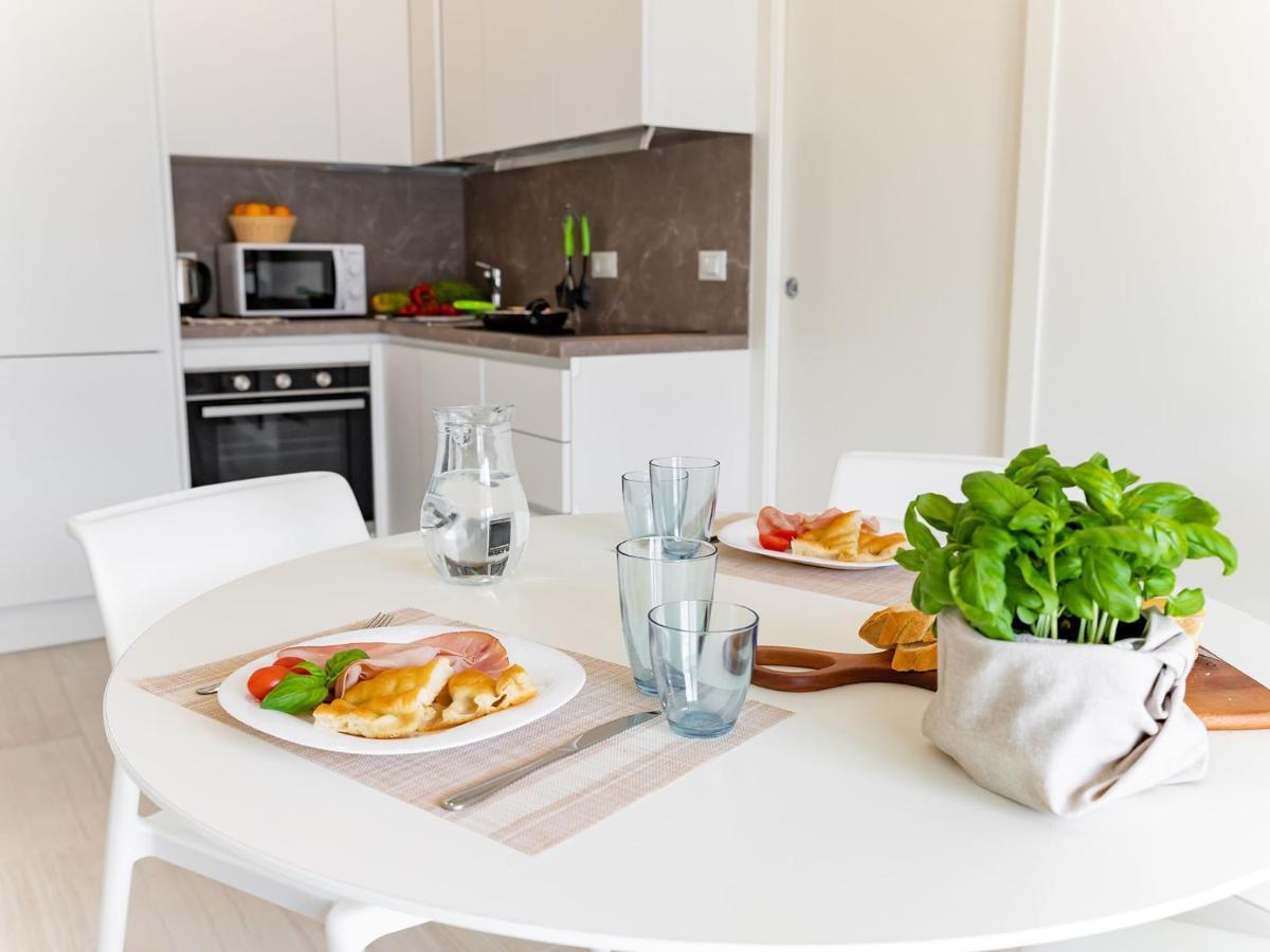 Apartamento Michelangelo With Swimming Pool And Terrace Borghetto Santo Spirito Exterior foto